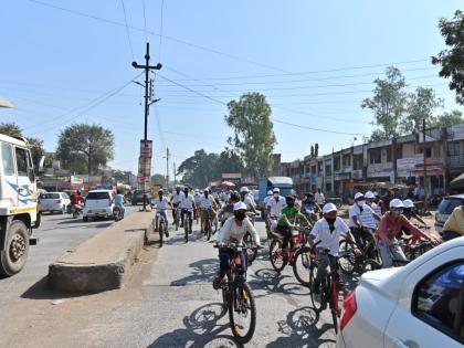 Niphadla cycle rally under my Vasundhara Abhiyan | माझी वसुंधरा अभियान अंतर्गत निफाडला सायकल रॅली