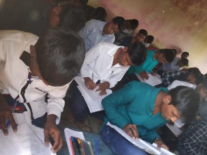 Parbhani: Disadvantages of examinations due to lack of physical facilities | परभणी : भौतिक सुविधांअभावी परीक्षार्थ्यांची गैरसोय