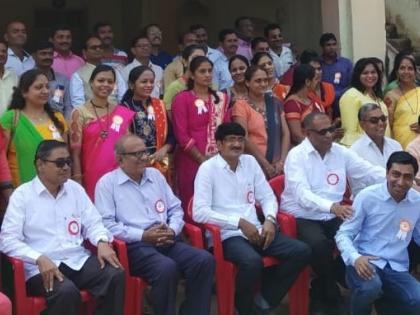 An alumni association organized at Chinawal School | चिनावल विद्यालयात रंगले माजी विद्यार्थ्यांचे स्नेहसंमेलन