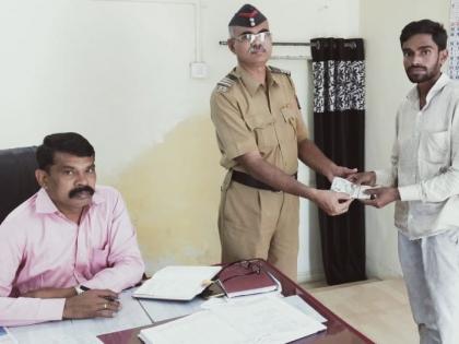 Pakitmar Bhusaval Railway Police in the custody of 'Gitanjali' | 'गीतांजली'तील पाकीटमार भुसावळ रेल्वे पोलिसांच्या ताब्यात