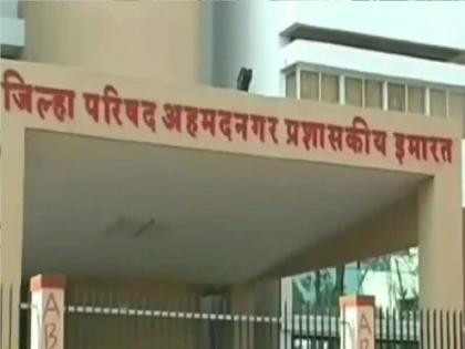 More than 50 percent of employees withdraw from the transfer at the CEO's warning | सीईओंच्या इशाऱ्याने ५० टक्केहून अधिक कर्मचाऱ्यांची बदल्यातून माघार