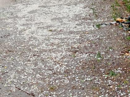 Hail for third day in a row in Baglan | बागलाणमध्ये सलग तिसऱ्या दिवशी गारपीट