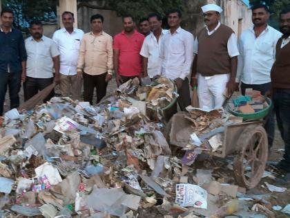  After the yatra, a cleanliness campaign was started in Pathar | यात्रोत्सवानंतर पाथरेत राबविली स्वच्छता मोहीम