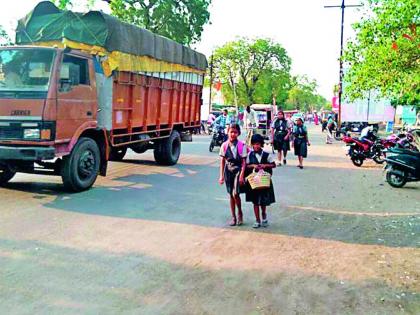 Curb unbidden drivers | बेशिस्त वाहनचालकांना लगाम लावा