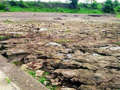 Bore-Dham riverbed dry; Water question serious during recession | बोर-धाम नदीपात्र कोरडे; भरपावसाळ्यात पाणीप्रश्न गंभीर