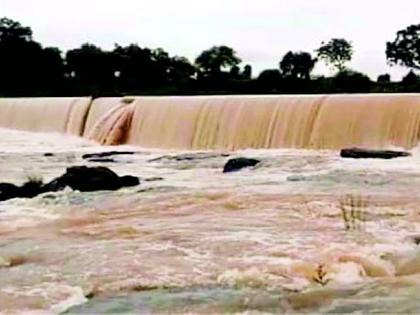 Last year it was cold, this year the reservoir is more than half full | गेल्यावर्षी ठणठणाट, यावर्षी जलाशय अर्धेअधिक फुल्ल Last year it was cold, this year the reservoir is more than half full | गेल्यावर्षी ठणठणाट, यावर्षी जलाशय अर्धेअधिक फुल्ल