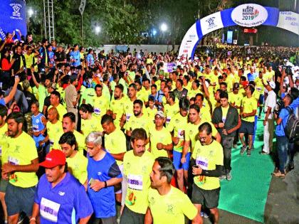  Message of equality through 'Nashik Marathon' | ‘नाशिक मॅरेथॉन’द्वारे समानतेचा संदेश