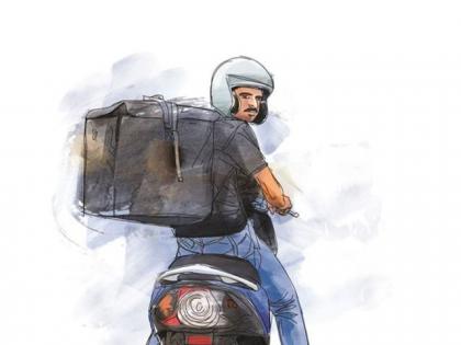 Online mobile shopping for future wives is expensive; Delivery Boyne did Lampas | भावी पत्नीसाठी ऑनलाईन मोबाईल खरेदी पडली महागात; डिलिव्हरी बॉयनेच केला लंपास