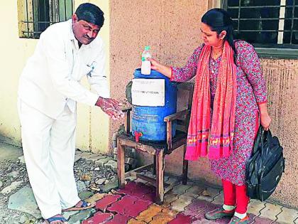 Access only after hand hygiene | हाताच्या स्वच्छतेनंतरच प्रवेश Access only after hand hygiene | हाताच्या स्वच्छतेनंतरच प्रवेश