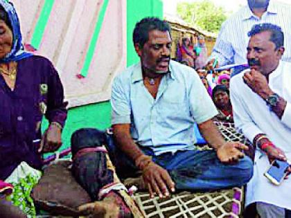 Called bread, got shot | मागितली भाकरी, मिळाली गोळी