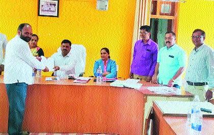 Unrestricted selection of Subject Committee members in Bhagur City Council | भगूर नगर परिषदेत विषय समिती सदस्यांची बिनविरोध निवड