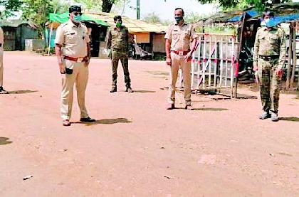 Lakhandur police are dutiful even in the scorching heat | रणरणत्या उन्हातही लाखांदूर पोलीस कर्तव्यदक्ष Lakhandur police are dutiful even in the scorching heat | रणरणत्या उन्हातही लाखांदूर पोलीस कर्तव्यदक्ष