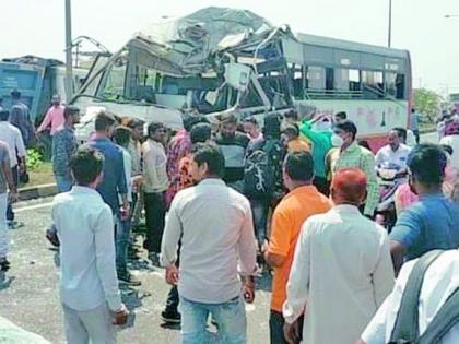 ST bus collides with container, 18 passengers injured | कंटेनरवर एसटी बस आदळली, 18 प्रवासी जखमी