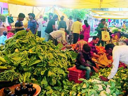 Vegetable prices plummeted as arrivals declined | आवक घटल्याने भाज्यांचे दर कडाडले Vegetable prices plummeted as arrivals declined | आवक घटल्याने भाज्यांचे दर कडाडले