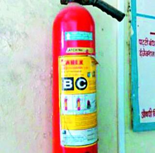 Fire brigade to set up 13 taluka court | १३ तालुका न्यायालयात बसविणार अग्निशमन यंत्रणा