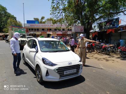  Deola police take action against motorists | देवळा पोलिसांकडून वाहनचालकांवर कारवाई