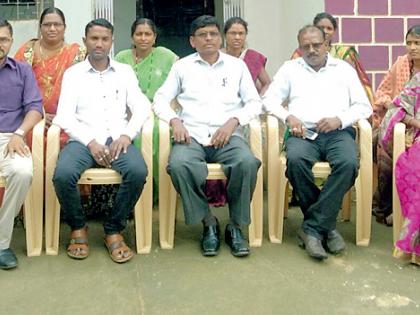 The boycott of the office bearers on the monthly meeting | मासिक सभेवर पदाधिकाºयांचा बहिष्कार The boycott of the office bearers on the monthly meeting | मासिक सभेवर पदाधिकाºयांचा बहिष्कार