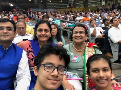  Bhakkad family participates in 'Howdy' Modi program ... | ‘हाऊडी’ मोदींच्या कार्यक्रमात भक्कड परिवाराचा सहभाग...