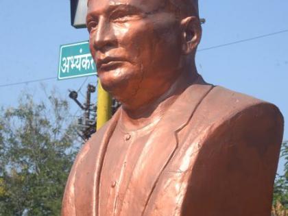 Nagpur stonemason 'Anonymous' at historic Congress convention | काँग्रेसच्या ऐतिहासिक अधिवेशनातील नागपूरकर शिलेदार ‘अनामिक’