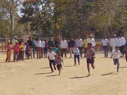 Response to Divya students sports competitions in Yeola | येवल्यात दिव्यांग विद्यार्थ्यांच्या क्रीडा स्पर्धांना प्रतिसाद