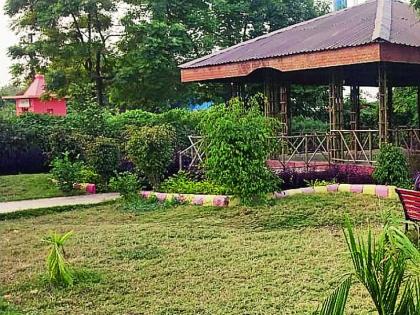 Waghapur's Nana-Nani Park becomes a Twilight Park | वाघापूरचे नाना-नानी पार्क बनले टवाळखोरांचा अड्डा Waghapur's Nana-Nani Park becomes a Twilight Park | वाघापूरचे नाना-नानी पार्क बनले टवाळखोरांचा अड्डा