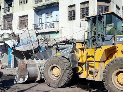  Encroachment in the Trimurti Chowk | त्रिमूर्ती चौक परिसरात अतिक्रमण