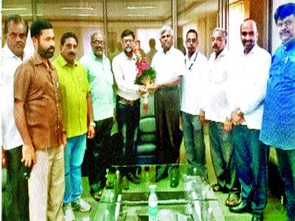 Felicitated General Manager of the Press Ballpa | प्रेसचे महाप्रबंधक  बैलप्पा यांचा सत्कार