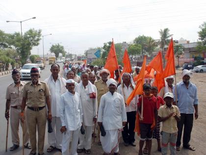 Welcome to Dindi in Little Pandharpur | छोट्या पंढरपुरात दिंडीचे स्वागत