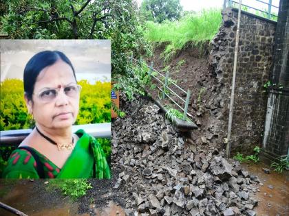 A woman died after a 30 feet high wall collapsed in Khasbag Maidan in Kolhapur | कोल्हापुरात खासबाग मैदानाची ३० फूट उंचीची भिंत कोसळून महिलेचा मृत्यू, सुदैवाने एक महिला बचावली