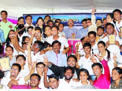 'Vivekananda' winner 'Decade' - Intermediate Youth Festival | ‘विवेकानंद’ची विजेतेपदाची ‘दशकपूर्ती’--मध्यवर्ती युवा महोत्सव