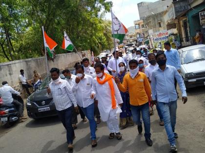 Protest rally in Akole under the leadership of MLA Dr. Kiran Lahamate | आमदार डॉ.किरण लहामटे यांच्या नेतृत्वाखाली अकोलेत  निषेध फेरी 