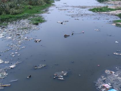 Cleanliness of 'pointers' before the monsoon in Beed | बीडमध्ये पावसाळ््यापूर्वी ‘बिंदुसरा’ची स्वच्छता