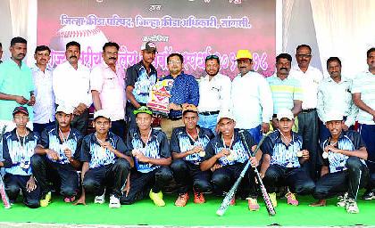 Kolhapur in school baseball competition, Latur winners in girls | शालेय बेसबॉल स्पर्धेत मुलांमध्ये कोल्हापूर, तर मुलींमध्ये लातूर विजेता