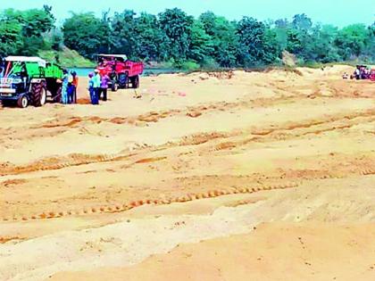 Illegal smuggling of sand from Bothali-Golmara-Tawashi Ghat | बोथली-खोलमारा-तावशी घाटावरून रेतीची अवैध तस्करी Illegal smuggling of sand from Bothali-Golmara-Tawashi Ghat | बोथली-खोलमारा-तावशी घाटावरून रेतीची अवैध तस्करी