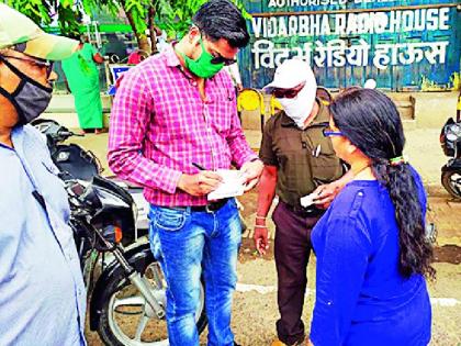 In Chandrapur, 2 thousand 404 citizens are breaking the rules | चंद्रपुरात २ हजार ४०४ नागरिकांचा नियमांना ठेंगा In Chandrapur, 2 thousand 404 citizens are breaking the rules | चंद्रपुरात २ हजार ४०४ नागरिकांचा नियमांना ठेंगा