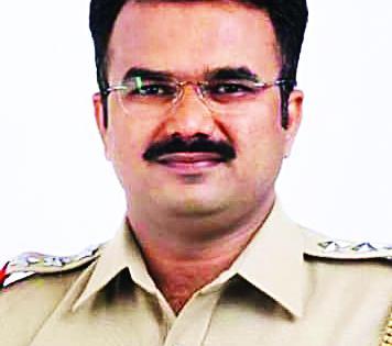 Defendants put up shortcomings to benefit; Assistant Inspector of Police in Solapur suspended | आरोपींना फायदा होण्यासाठी उणिवा ठेवल्या; सोलापुरातील सहाय्यक पोलीस निरीक्षक निलंबित