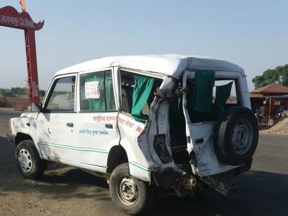 Two women killed in Jeep and travel accident; A series of accidents on Ahmednagar Road continues | जीप व ट्रॅव्हल्सच्या अपघातात दोन महिला ठार; अहमदनगर रोडवर अपघाताची मालिका सुरूच 