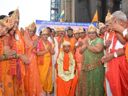 Mangitungi Siddhakshetra in the hands of devotees | भाविकांच्या मांदियाळीत फुलले मांगीतुंगी सिद्धक्षेत्र