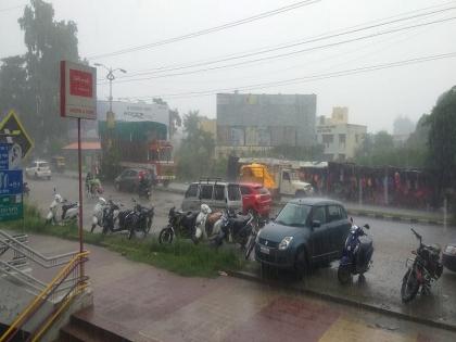 Heavy rains swept the city | नगर शहराला जोरदार पावसाने झोडपले