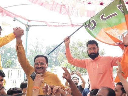 Vijay Sukar joins BJP-led coalition | भाजपचे गट-तट एकत्र आल्याने विजय सुकर