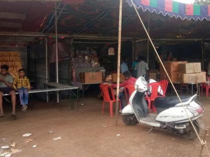 Fireworks market dew during the double day | डबल दिवाळीतही फटाके बाजार ओस