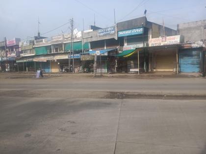 Three-day public curfew in Muktainagar successful | मुक्ताईनगरात तीन दिवसांचा जनता कर्फ्यू यशस्वी