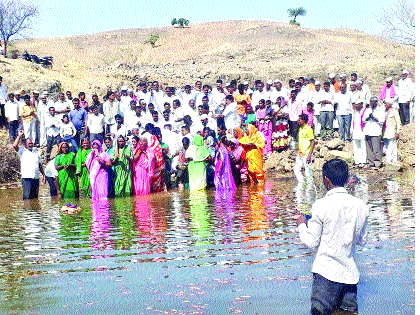  Drought has come to the water ..! | दुष्काळ संपवणारं पाणी आलं रं आलं..!