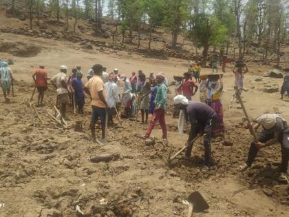 MNREGA provided work to the workers | मनरेगाने दिले मजुरांच्या हाताला काम