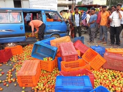 Tomatoes have a crushing price | टमाट्याला कवडीमोल भाव