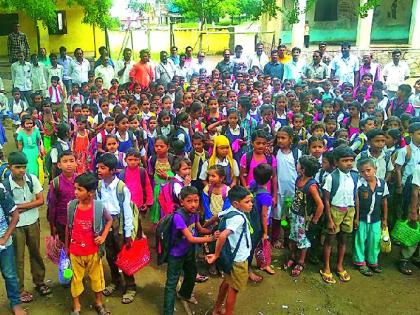 Phalasonggi school also deferred for the fifth day | फुलसांवगी शाळेला पाचव्या दिवशीही टाळे