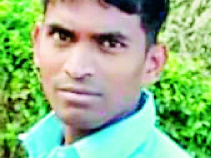 Two-wheeler killed in fierce crash | रानडुकराच्या धडकेत दुचाकीस्वार तरुण ठार Two-wheeler killed in fierce crash | रानडुकराच्या धडकेत दुचाकीस्वार तरुण ठार