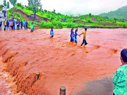  Heavy rain in the area | झगडपाडा परिसरात जोरदार पाऊस