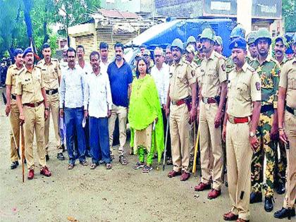  Tension with Dhavaleshwar along with a walk; Five people are in custody | आघारसह धवळेश्वरला तणाव; पाच जण ताब्यात