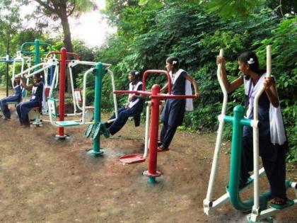  The Green Gym should be entrusted with the repair | ग्रीन जिम दुरुस्तीची जबाबदारी सोपवावी